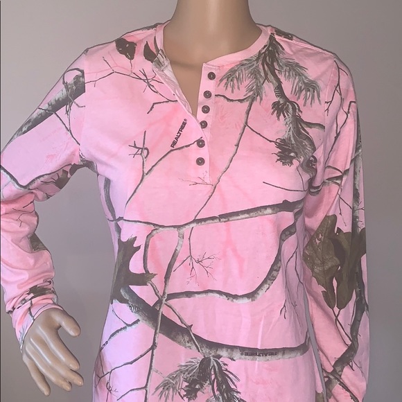 Real tree long sleeve - Picture 2 of 7